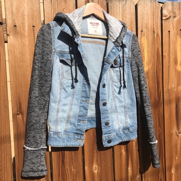 Mossimo Supply Co. Jackets & Blazers - Hooded denim jacket 🌻